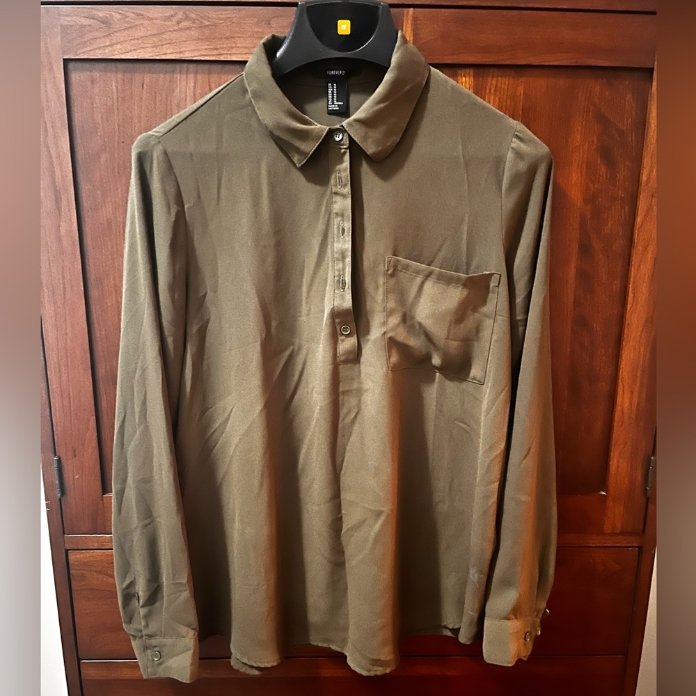 Olive green 1/4 button, pull over, collared blouse